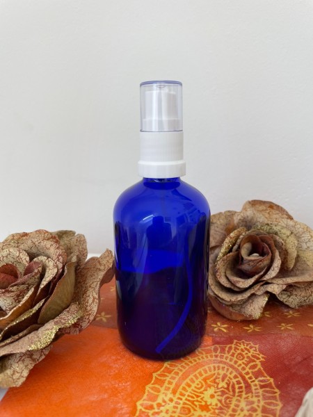 Blauglasflasche mit Spruehkopf 100 ml