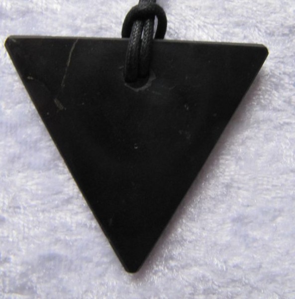 Schungitkette Dreieck am Band